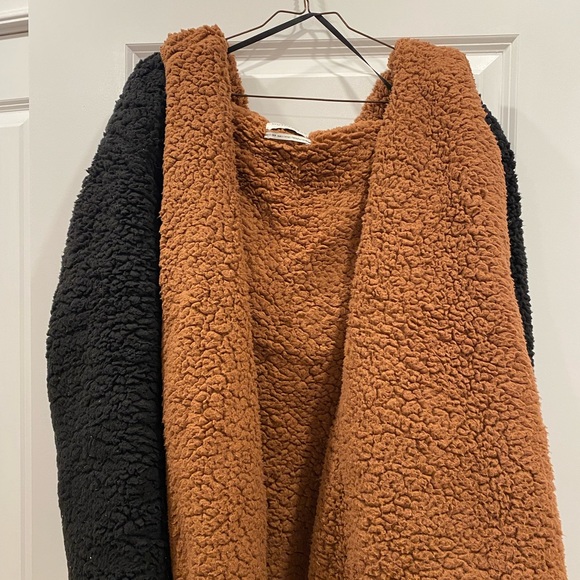Urban Outfitters fuzzy, hooded shrug - Picture 2 of 2
